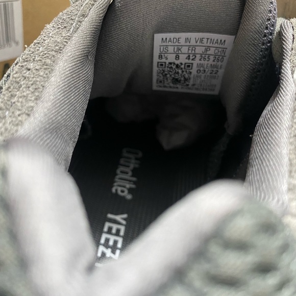 adidas Yeezy 500 Granit - Picture 14 of 14